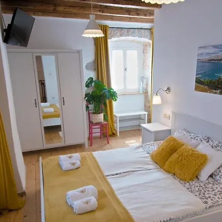 Ca'pietra, Rustic Stone House Villa *