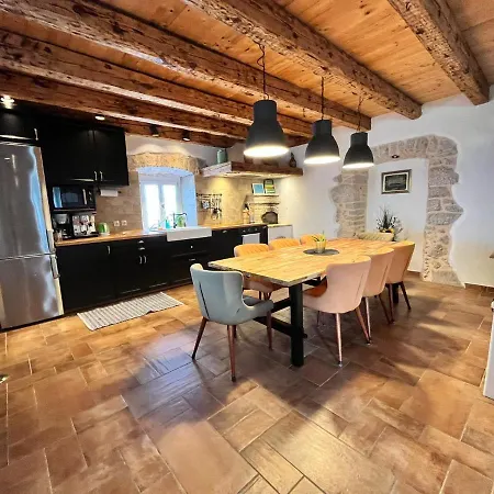 Ca'pietra, Rustic Stone House Malinska