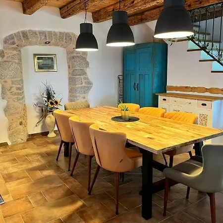Villa Ca'pietra, Rustic Stone House Malinska