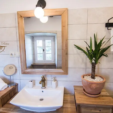 Ca'pietra, Rustic Stone House Malinska