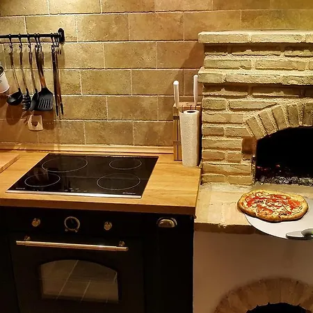 Ca'pietra, Rustic Stone House Villa *