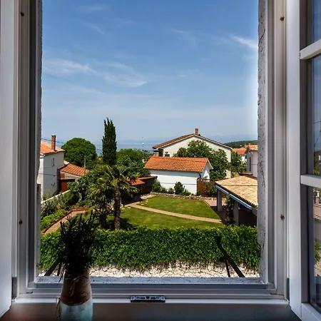 Villa Ca'pietra, Rustic Stone House