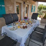 Ca'pietra, Rustic Stone House וילה מאלינסקה