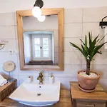 Ca'pietra, Rustic Stone House מאלינסקה