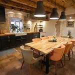Ca'pietra, Rustic Stone House וילה *