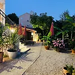 فيلة Ca'pietra, Rustic Stone House *