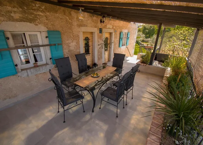 Vila Ca'pietra, Rustic Stone House Malinska