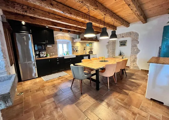 Ca'pietra, Rustic Stone House Malinska