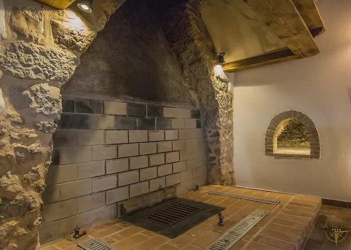 Ca'pietra, Rustic Stone House *