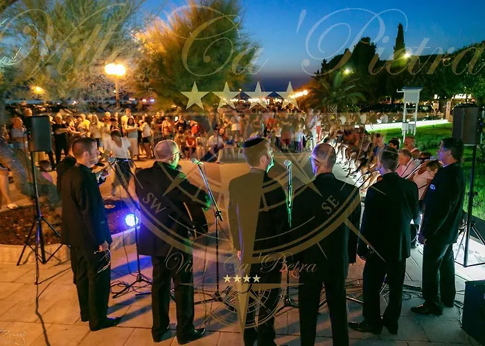 Vila Ca'pietra, Rustic Stone House *