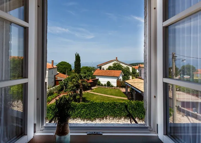 Vila Ca'pietra, Rustic Stone House