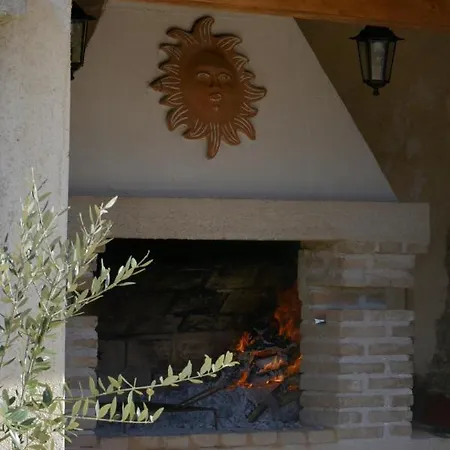 Ca'pietra, Rustic Stone House Vilă Malinska