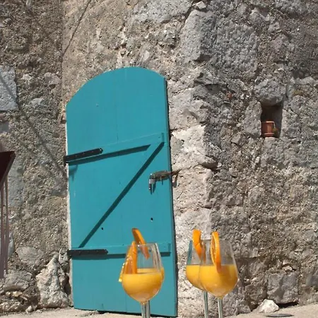 Ca'pietra, Rustic Stone House *