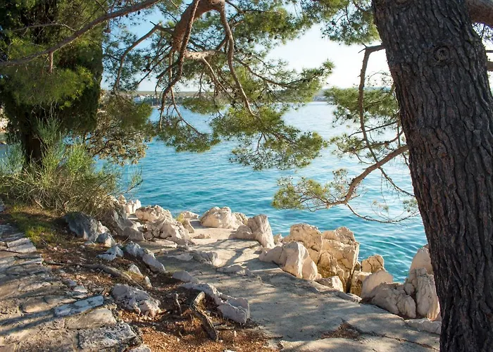 Ca'pietra, Rustic Stone House Willa Malinska