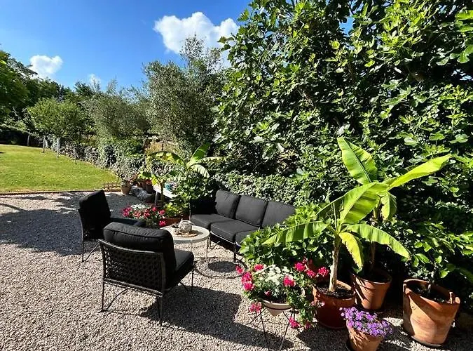 Willa Ca'pietra, Rustic Stone House