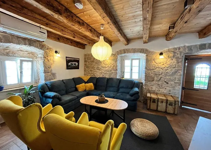 Ca'pietra, Rustic Stone House *